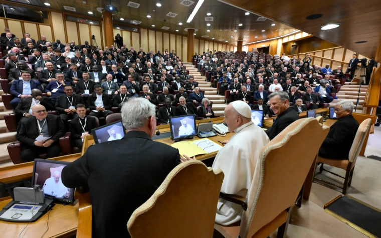 El Papa Francisco se reúne con 300 párrocos en el Vaticano y les da 3 consejos esenciales