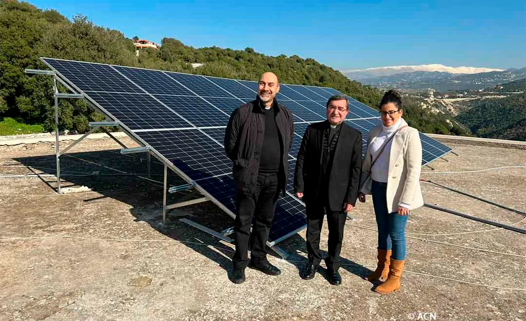 ACN financia paneles solares para instituciones católicas en Líbano y Siria en medio de una grave crisis eléctrica