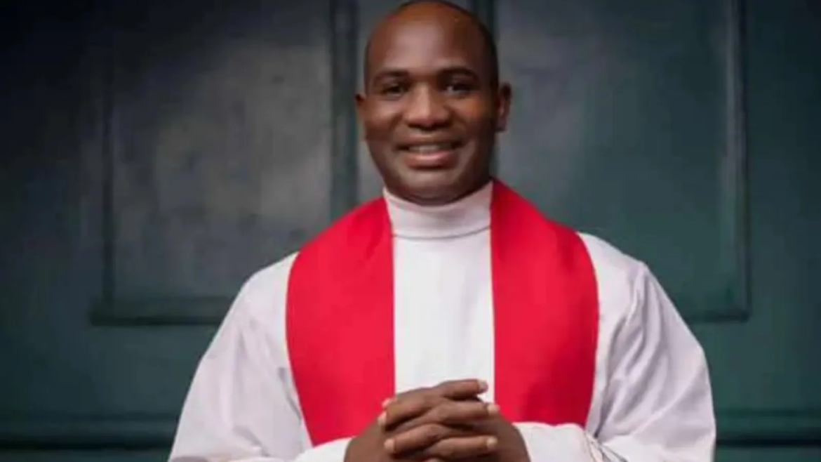 Iglesia en Nigeria pide oraciones por la “liberación rápida y segura” de sacerdote secuestrado
