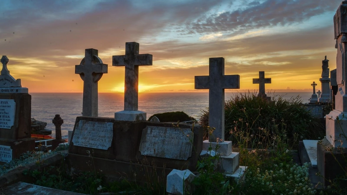 Reclaman más vigilancia en los cementerios cristianos ante el aumento de ataques en España