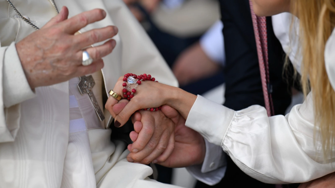 El Papa Francisco pide rezar en noviembre por los padres que lloran la muerte de un hijo