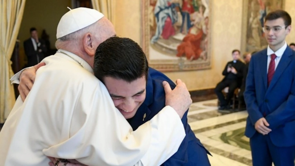 Papa Francisco a seminaristas: Sólo un encuentro enamorado con Jesús puede sostener nuestra vida