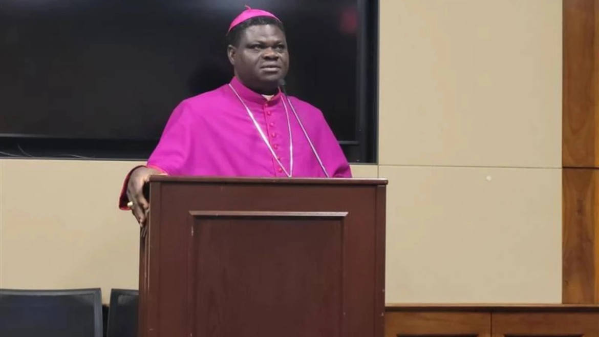 Más de 15 parroquias católicas cierran en medio de la violencia contra cristianos en Nigeria