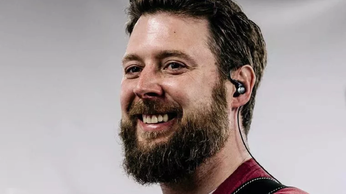 Del punk a alabar a Dios en un ministerio de música católico: un viaje musical de fe