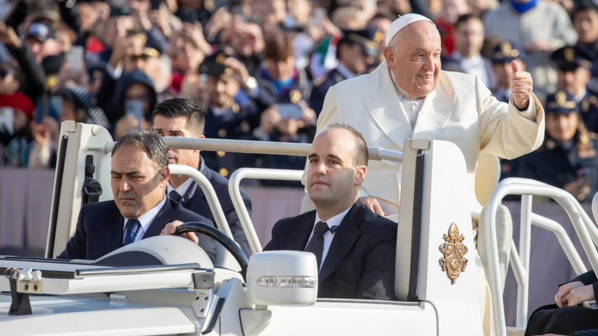 El Papa Francisco destaca el “sí” de María como ejemplo de confianza en Dios ante las pruebas de la vida
