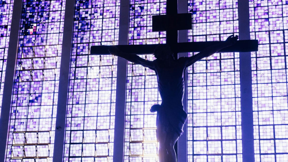 Dos menores mueren baleados cerca de una iglesia católica en México