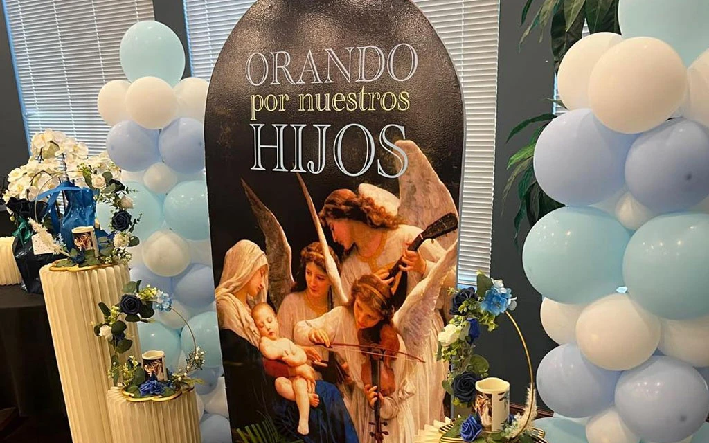 “Necesitamos padres doblando rodillas, orando por sus hijos”, dice sacerdote hispano en EE.UU.