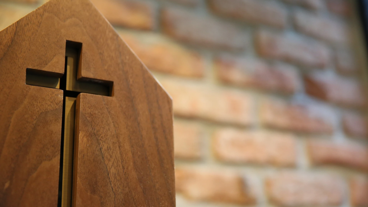 El Papa Francisco expulsa del sacerdocio a argentino por el delito de cisma