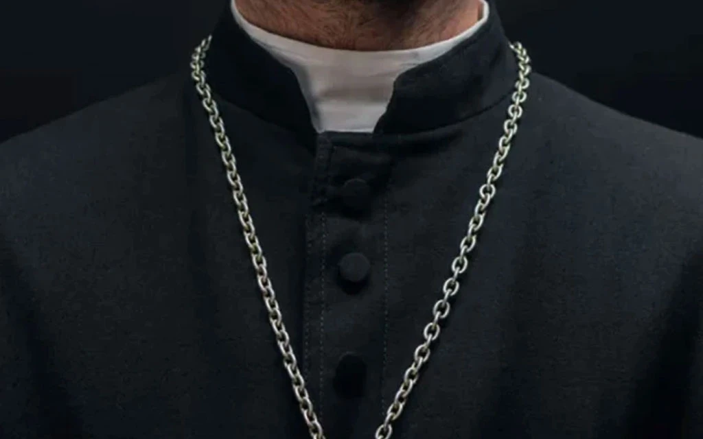 Obispos de Colombia: Hombre que pide una dictadura de Petro no es sacerdote católico