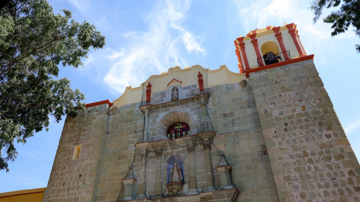 Iglesia católica abre sus puertas tras 12 años de cierre a causa de sismos en México