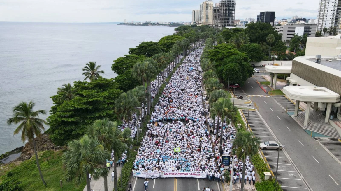 Así se vivió la multitudinaria caminata por la vida y la familia en República Dominicana