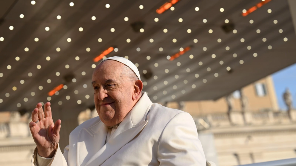 Más amor y menos argumentos: la clave del Papa Francisco para evangelizar