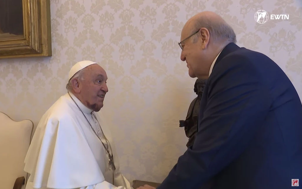 Papa Francisco recibe al primer ministro del Líbano y alienta la paz en Oriente Medio