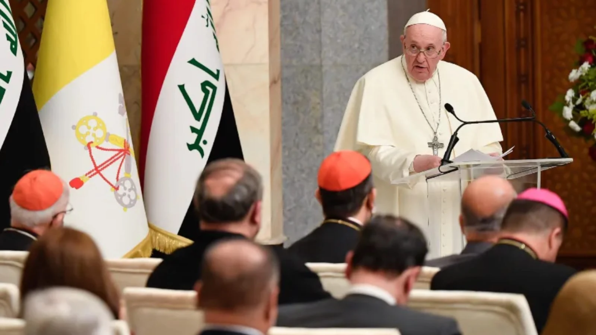 El Papa Francisco revela que sobrevivió a dos amenazas de muerte en Irak