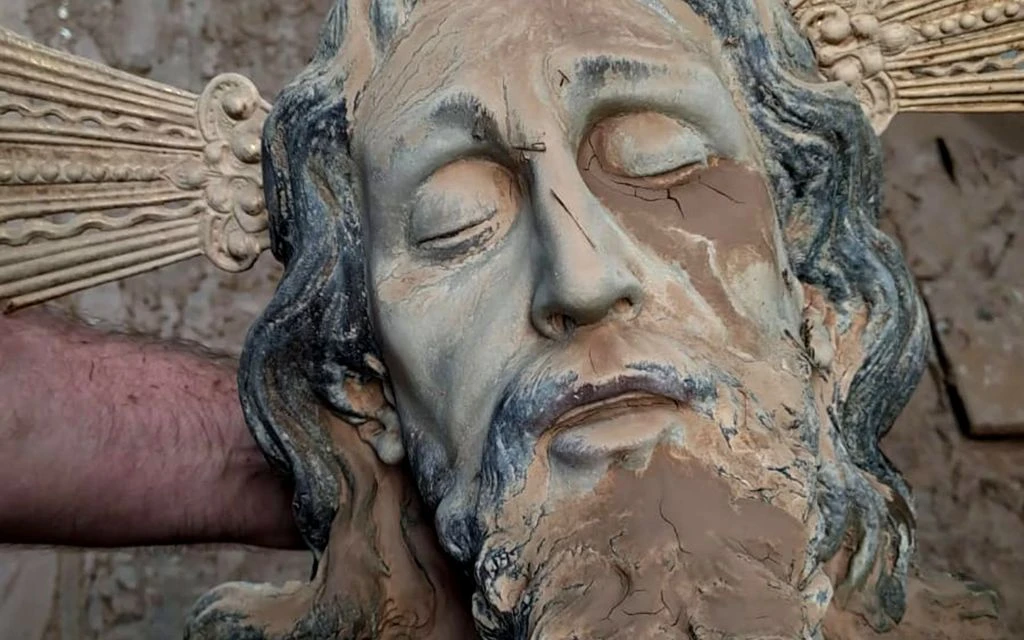 El “Cristo del barro” de Valencia no será restaurado y tendrá un “sepulcro nuevo”