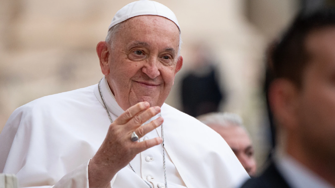 Ante la violencia en el mundo, el Papa Francisco anima a jóvenes a que “caminen en la esperanza”