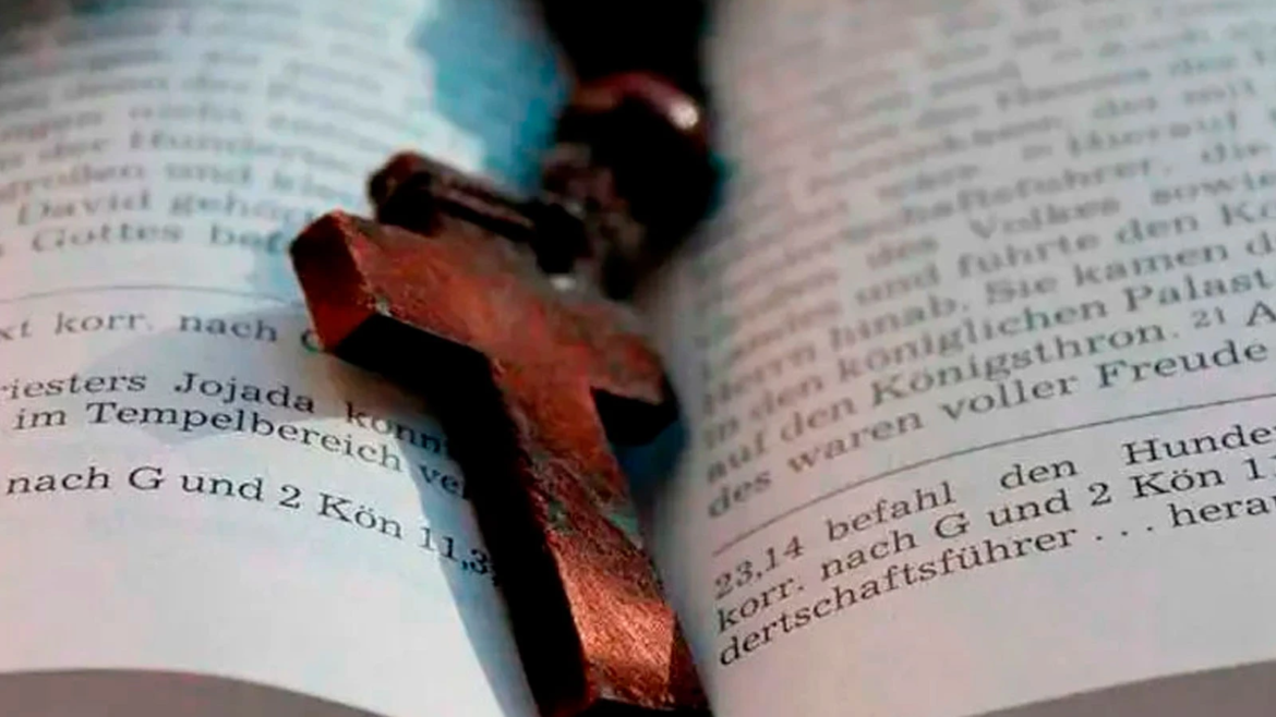 Arzobispo exhorta a mejorar la catequesis para preservar la identidad católica