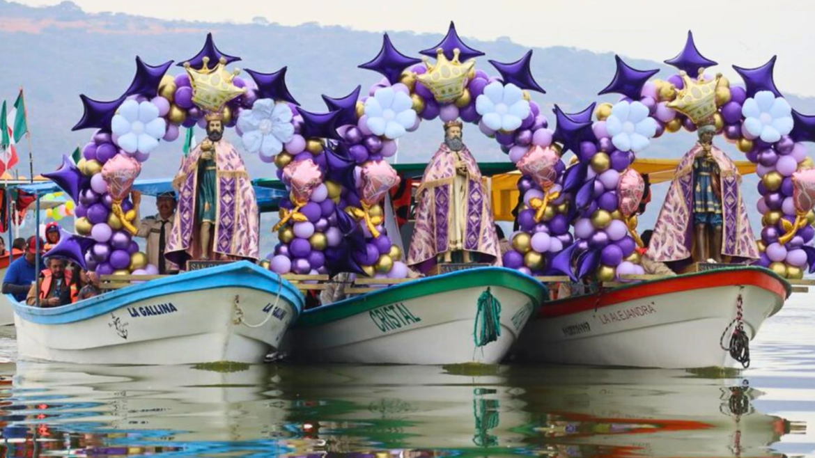 Los Reyes Magos congregaron a casi 2 millones en pueblo de México