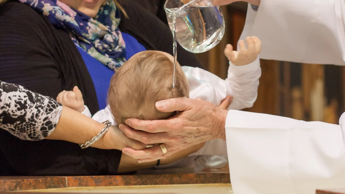 5 datos importantes sobre el Bautismo católico