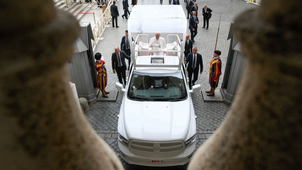 El Vaticano aumenta multas y penas de cárcel para quienes entren ilegalmente en su territorio