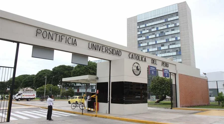 Pontificia Universidad Católica del Perú suspende festival de teatro tras ola de rechazo a obra blasfema