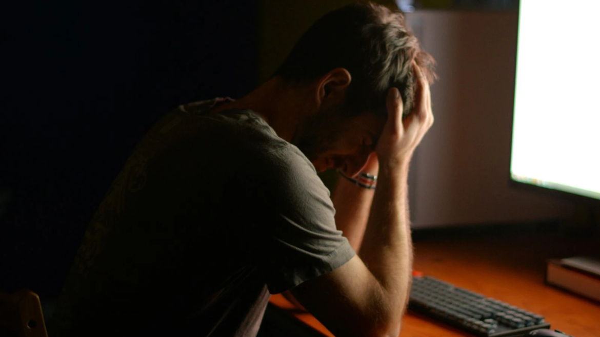 La pornografía destruye la “capacidad de amar”: Este curso busca ayudar a dejar este vicio