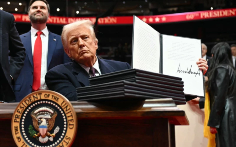 Trump firma una orden ejecutiva que afirma la “realidad biológica del sexo”