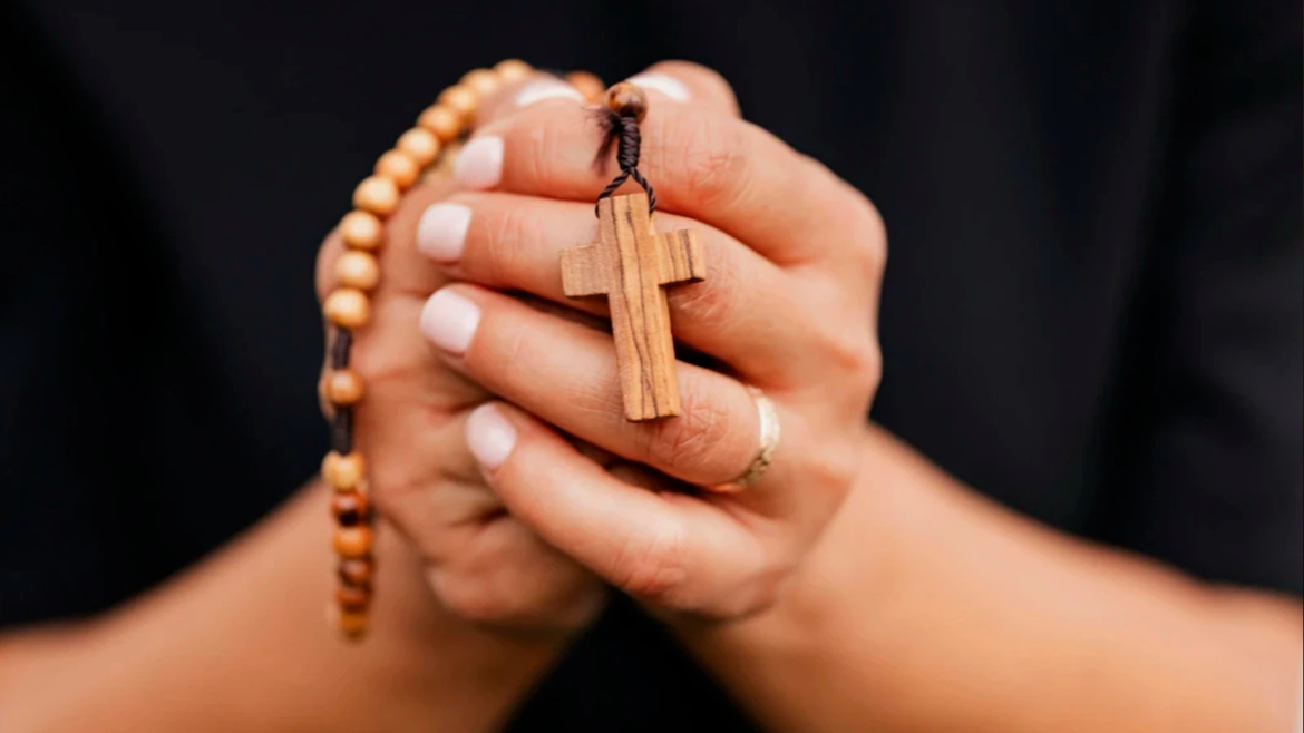 Iglesia en Colombia publica oración para pedir por la paz en zona afectada por combates entre guerrillas