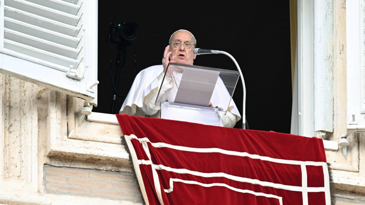 El Papa Francisco expresa su cercanía a Colombia ante enfrentamientos de grupos armados
