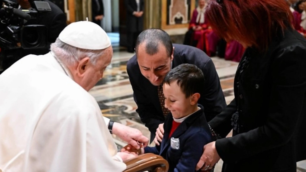 El Papa Francisco afirma que la indisolubilidad del matrimonio no es un “límite” sino una "promesa" de Dios