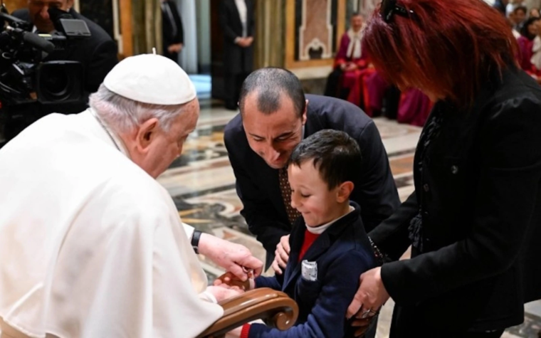 El Papa Francisco afirma que la indisolubilidad del matrimonio no es un “límite” sino una "promesa" de Dios