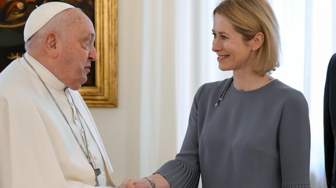 El Papa Francisco aborda la guerra en Ucrania con alta representante de la Unión Europea