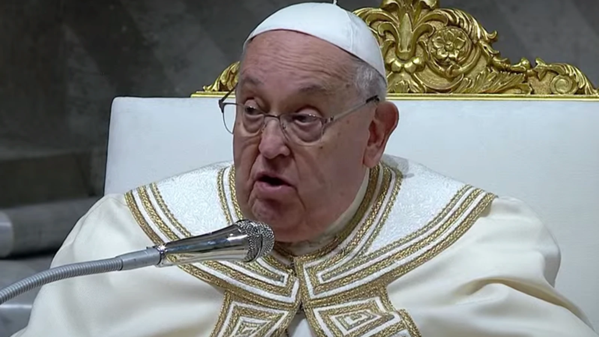El Papa Francisco invita a consagrados a ser “portadores de luz” con pobreza, castidad y obediencia