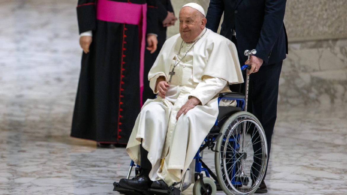 El Papa Francisco hospitalizado: Reza esta oración por su salud y por quienes lo cuidan