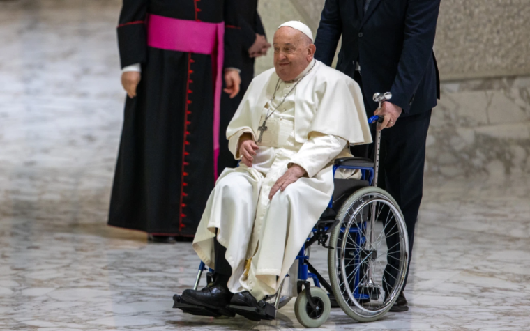 El Papa Francisco hospitalizado: Reza esta oración por su salud y por quienes lo cuidan