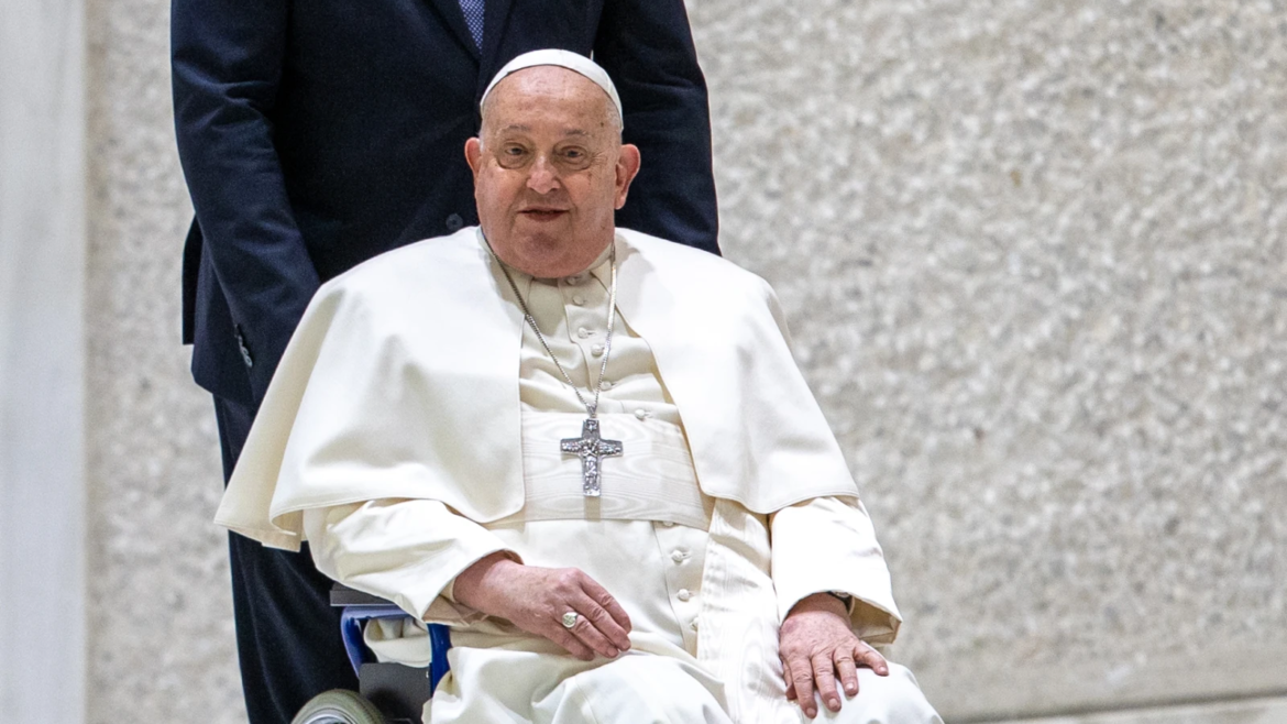 El Papa tiene una infección respiratoria, según los primeros exámenes médicos