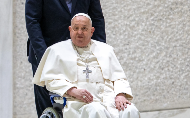 El Papa tiene una infección respiratoria, según los primeros exámenes médicos