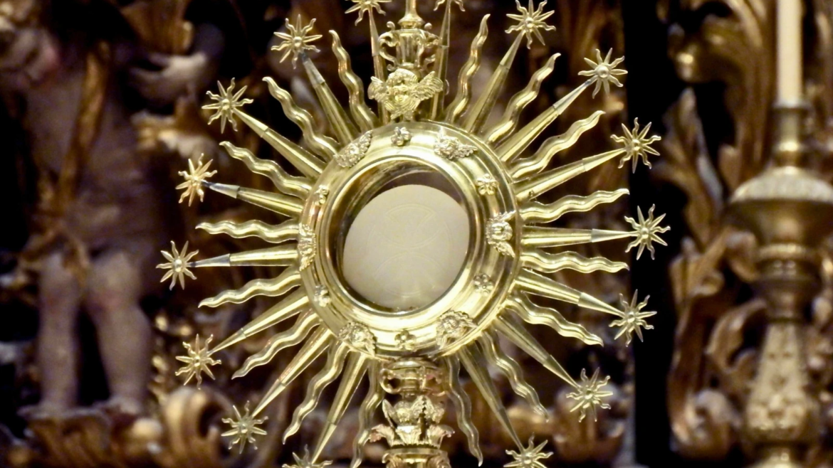 Excomulgan a personas que profanaron iglesia en Chiapas, México