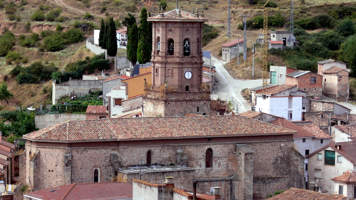 Se desploma la torre de una iglesia del siglo XVI en España