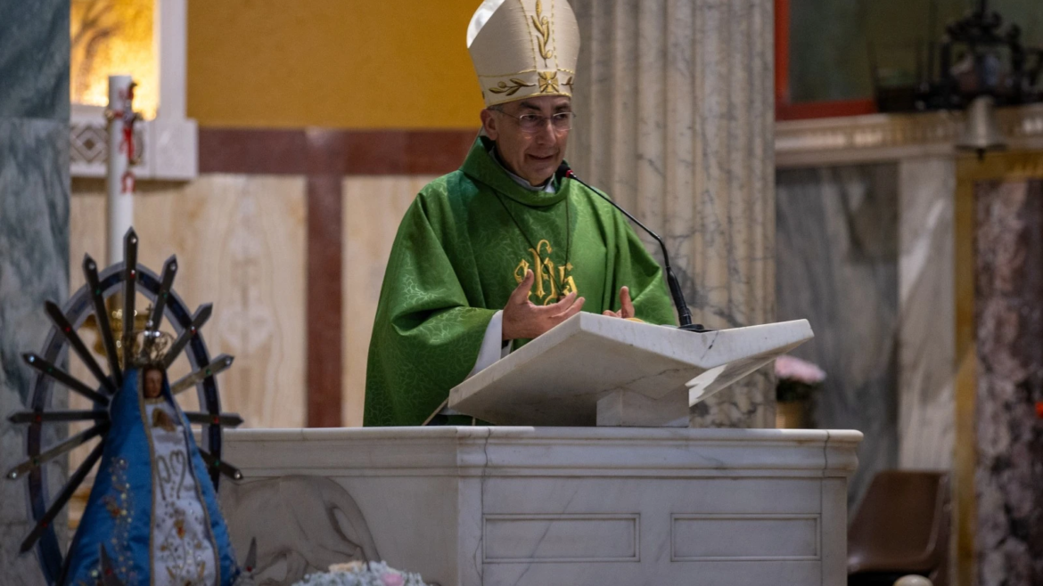 Cardenal Vicario del Papa Francisco en Roma: Su “medicina” es permanecer unido al Señor