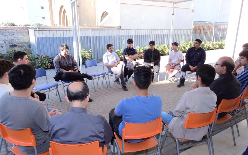 “Diálogos”, un espacio para que los jóvenes puedan descubrir el llamado de Dios en sus vidas