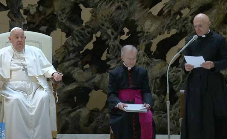 El Papa Francisco cede la lectura de la catequesis de la Audiencia General por un “fuerte resfriado”