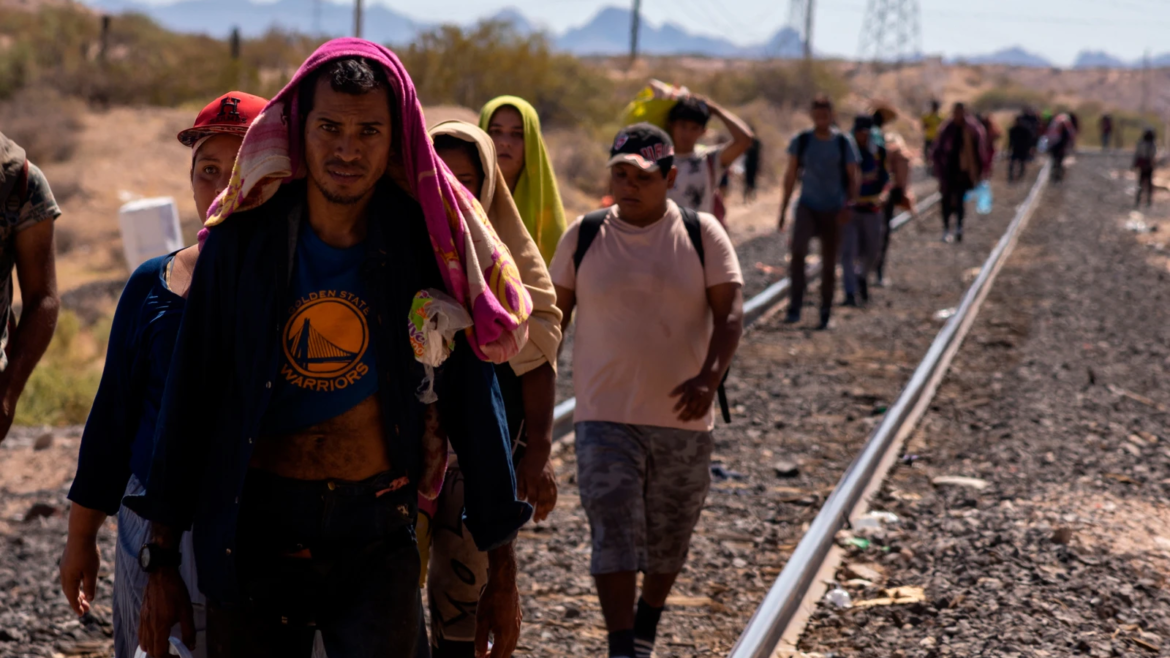 Sacerdote pide no utilizar a los migrantes con fines políticos a raíz de las tensiones entre Colombia y EE.UU.
