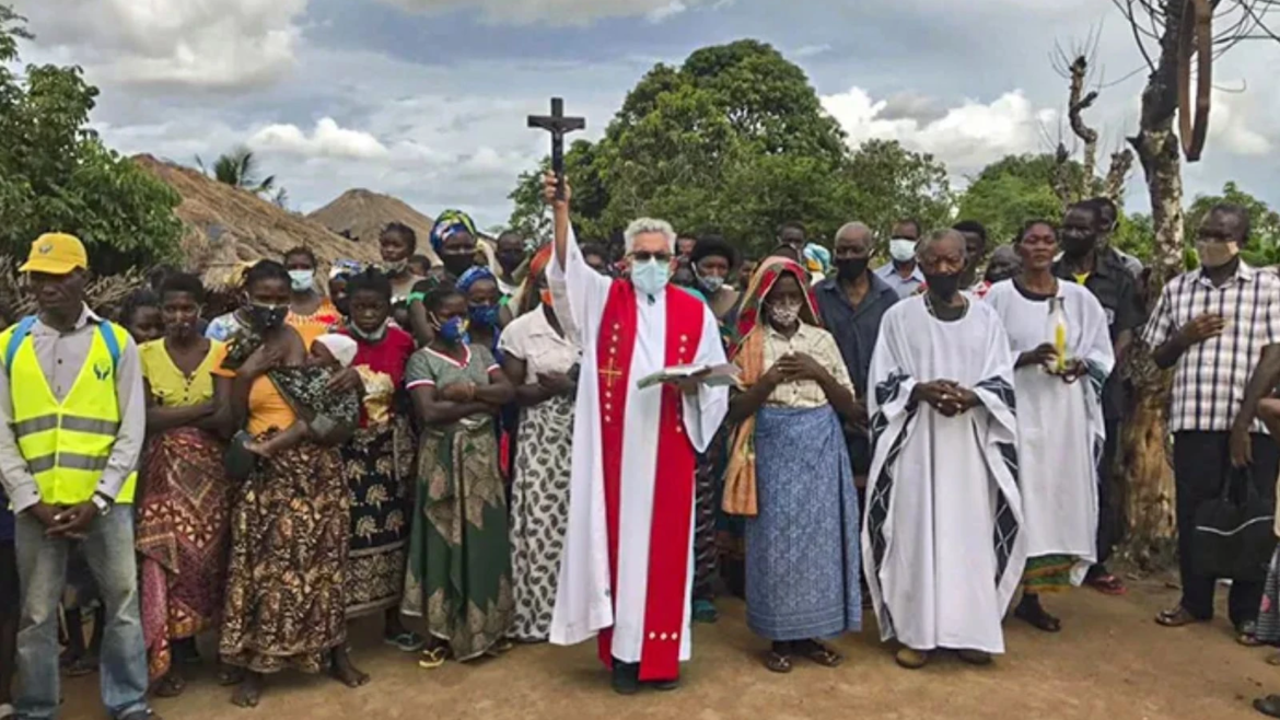 Dos sacerdotes y un hermano religioso resultaron heridos tras ser atacados en Mozambique