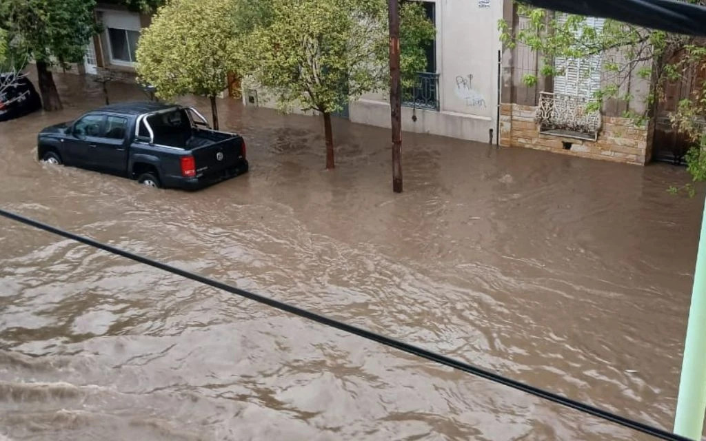 El Papa Francisco y el Episcopado se solidarizan con víctimas de inundaciones en Argentina