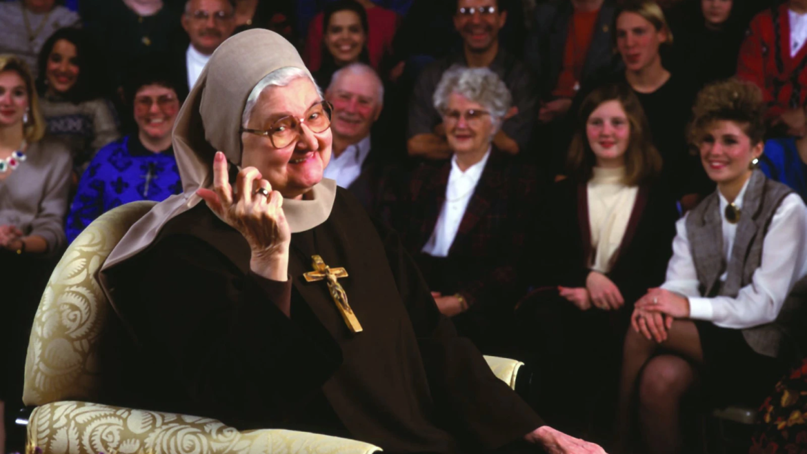 Las 20 mejores frases de la Madre Angélica para toda ocasión