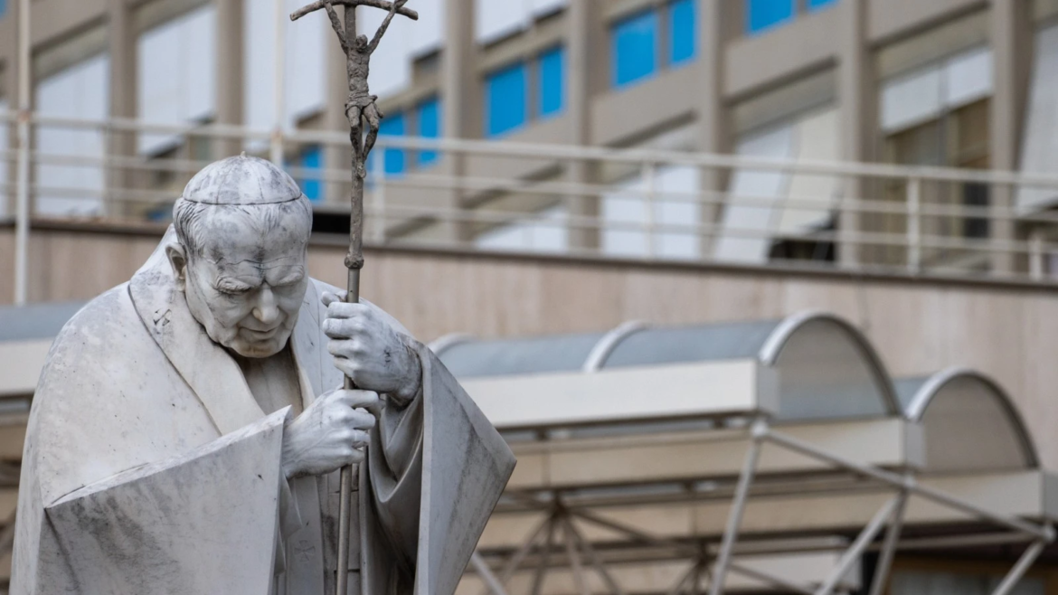 Un mes del Papa Francisco hospitalizado: los momentos clave