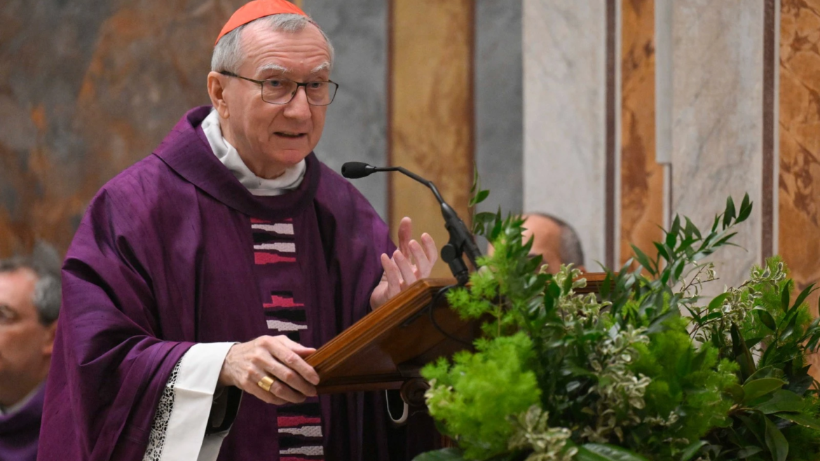 Cardenal Parolin: Que el Papa Francisco pueda “regresar pronto entre nosotros”