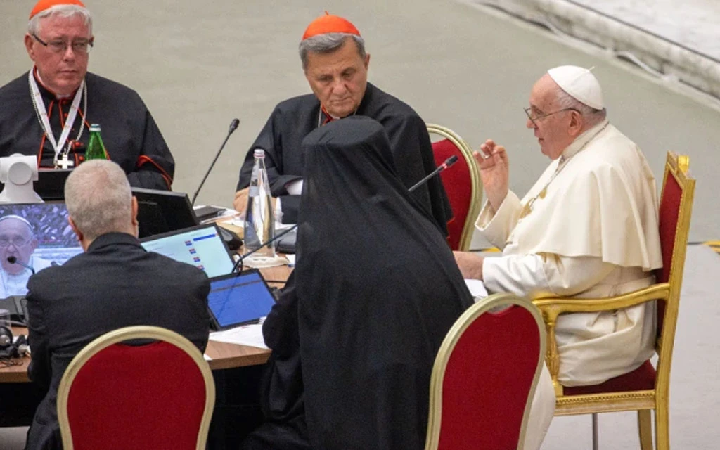 Desde el hospital, el Papa Francisco aprueba el proceso de acompañamiento del Sínodo hasta 2028