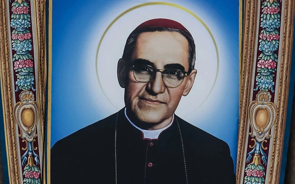 Esta es la vida de Mons. Oscar Romero, el mártir que murió celebrando la Eucaristía